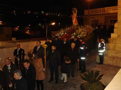 Arrancan las fiestas de invierno en Gdor con la procesin de alabanza al patrn San Sebastin