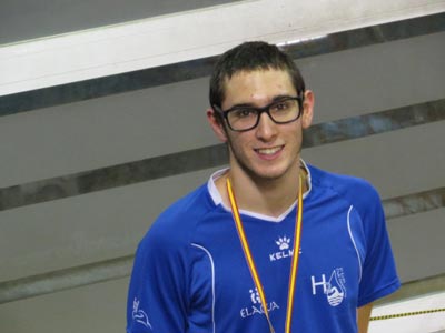 Miguel Angel Vargas, del Club H2O El Ejido, medallista por partida triple en el Campeonato de Andaluca Absoluto