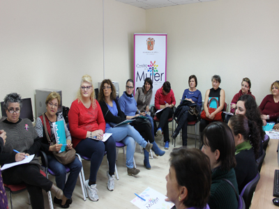 El Alcalde comparte con las asociaciones de mujeres una jornada de Coaching impulsada por Diputacin