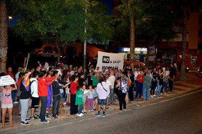 Manifestacin en Roquetas contra la Ley Mordaza