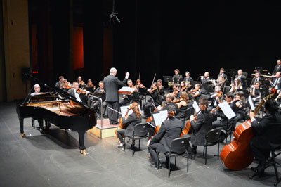 Espectacular concierto de la Ocal, Michael Thomas y Mara Jos Prez