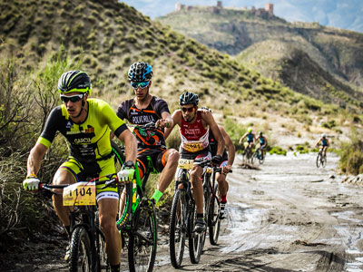 Tabernas se posiciona como destino de deporte extremo con la XI Carrera y I Duatln del Desierto