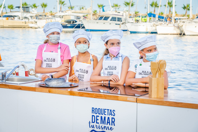 El Ayuntamiento de Roquetas de Mar celebra el concurso de cocina infantil ‘Come sano, come pescado’