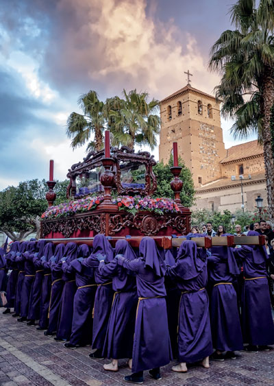 Las cofradías de Tabernas presentan sus novedades en el retorno de sus pasos a las calles en Semana Santa