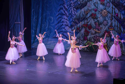 ‘El Cascanueces’, un clsico de la Navidad, llena el Auditorio con la belleza de la danza