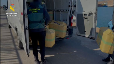 La Guardia Civil detiene a 11 personas e interviene 2.600 Kg de hachs en la costa almeriense