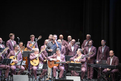 El canto polifnico latino llena de magia el Teatro Apolo, con Nuevos Aires y Capachos