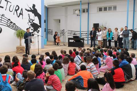Inaugurada la exposicin 25 AOS DE HISTORIA del Colegio Pblico Rural San Miguel de Pulp