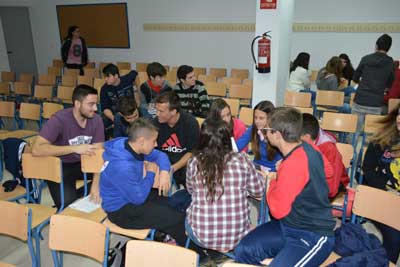 FAAM hace periodistas por un da a alumnos de primero de bachillerato del IES Alhamilla