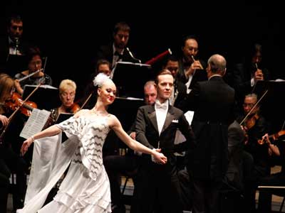 Un Gran concierto de Ao Nuevo de The Original Johann Strauss Orquestra pone fin a la temporada cultural 2014