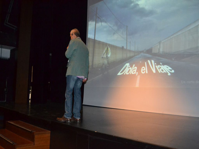 Cineforum sobre la inmigracin en el Teatro Auditorio Ciudad de Vcar con alumnos los dos IES