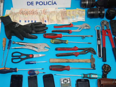 La Polica Nacional detiene en Almera a los tres miembros de un grupo itinerante de asaltantes de domicilios