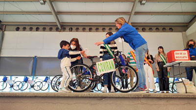 Benahadux celebra el Da de la Bicicleta y el de Concienciacin del Autismo  