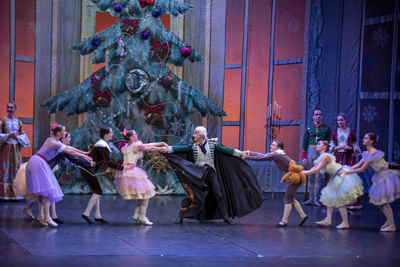 ‘El Cascanueces’, un clsico de la Navidad, llena el Auditorio con la belleza de la danza
