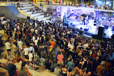 Happy Moy Fest se consolida como el espacio favorito de los seguidores del rock alternativo en la Feria de Almera 